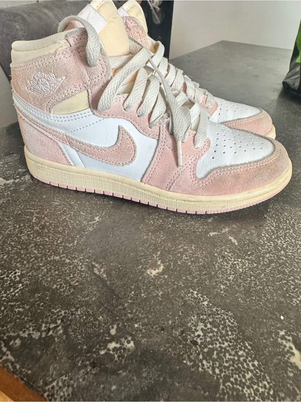 Nike Jordan 1 retro high OG washed pink Youth Sneakers